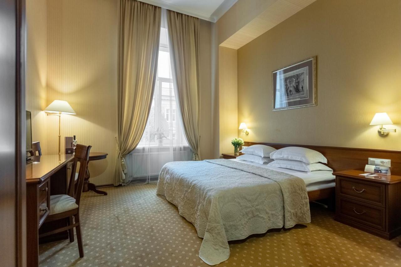 Continental Apartments Odessa Exteriör bild
